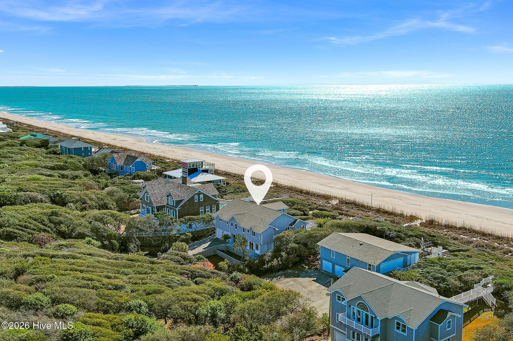 Image 2: Oceanfront Home in Pine Knoll Shores