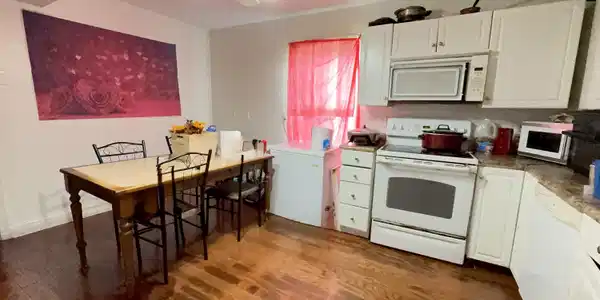 Image 4: Kitchen & Dining combo