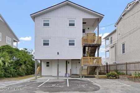 9 W Atlanta Street