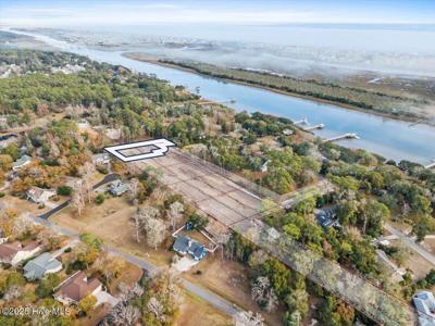 5 Osprey Pointe Court