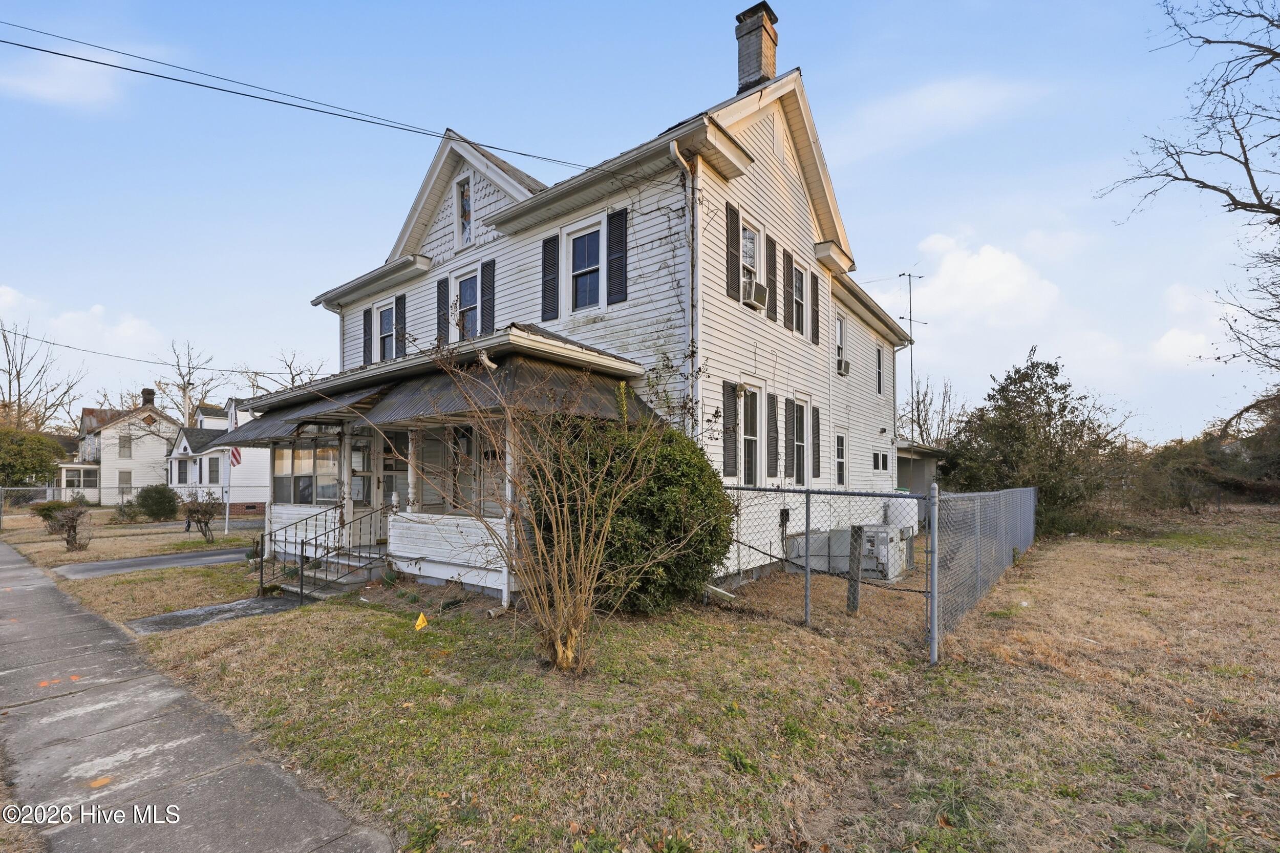 Image 3: Side