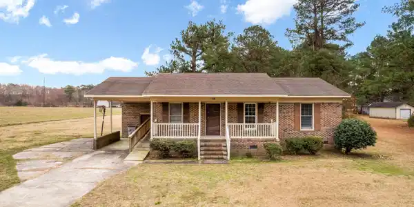 207 Gavin Road