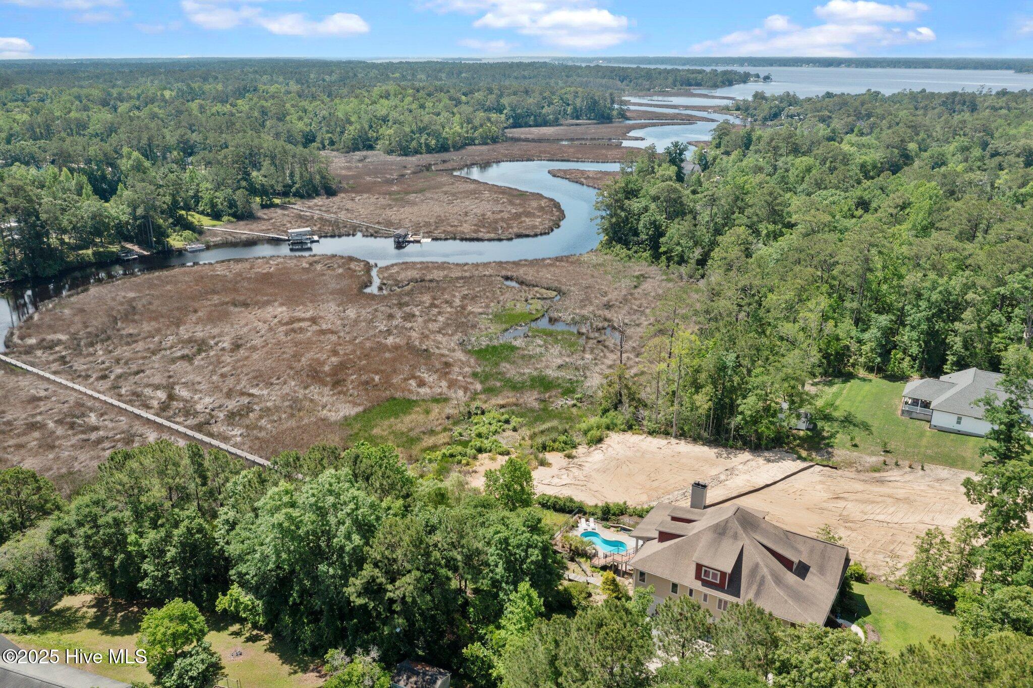 Image 2: 11-web-or-mls-DJI_0984