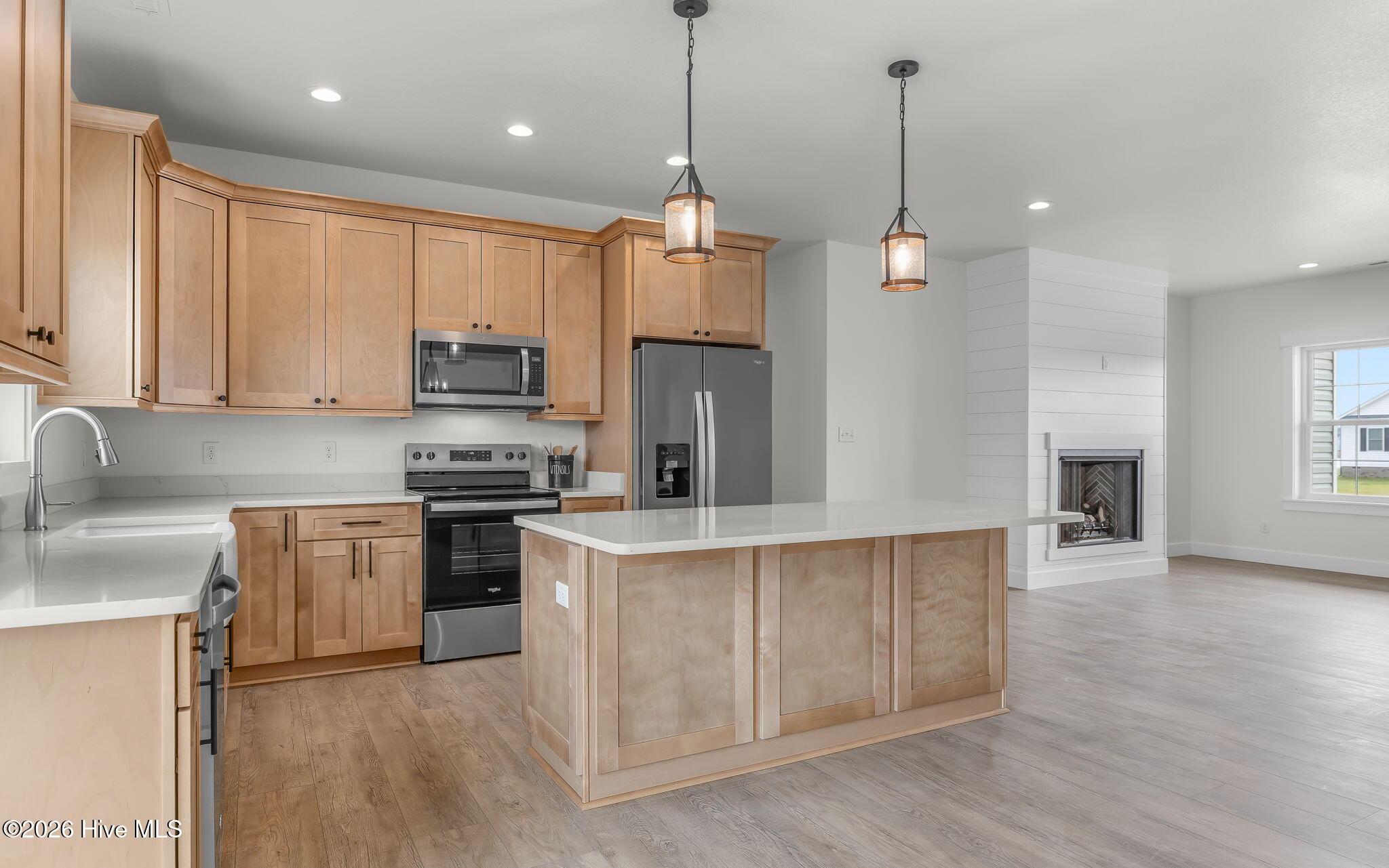 Image 3: Kitchen