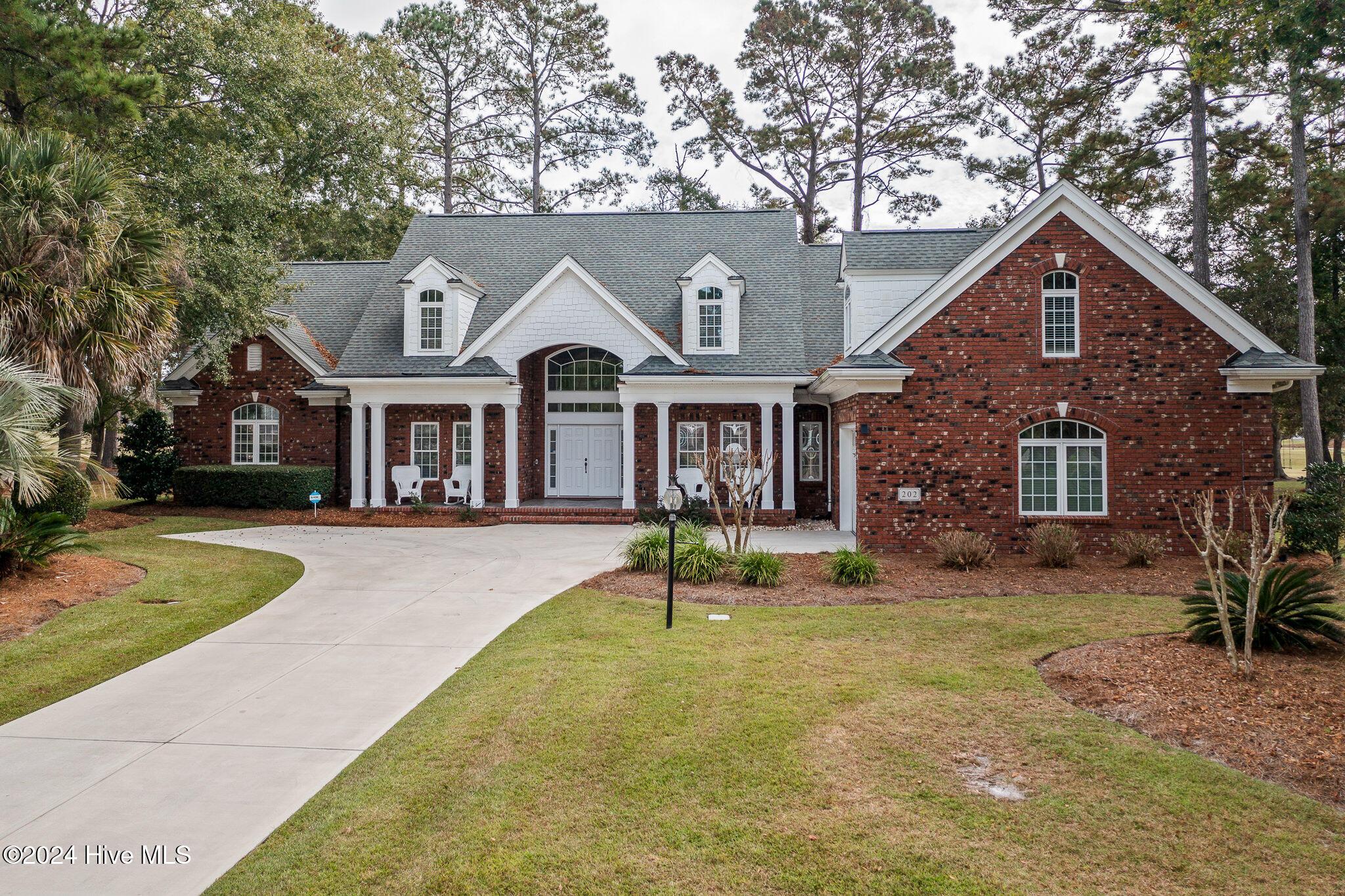 Image 4: Front of Home