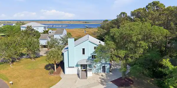 7111 Grouper Court