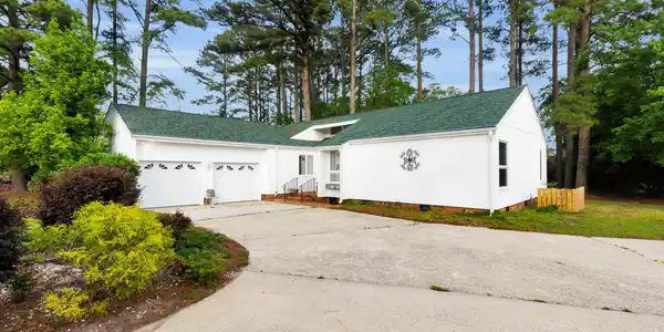 Image 2: 1106 Caracara Drive
