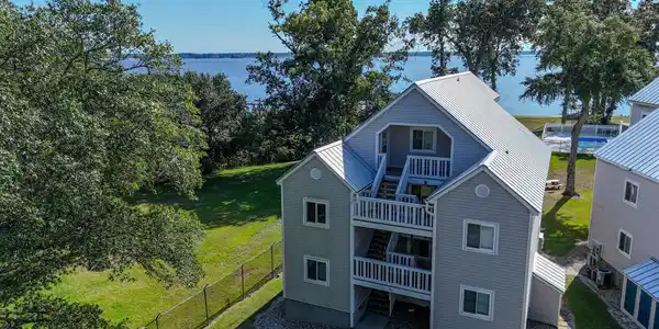 89 Country Club Drive Unit Apt A3