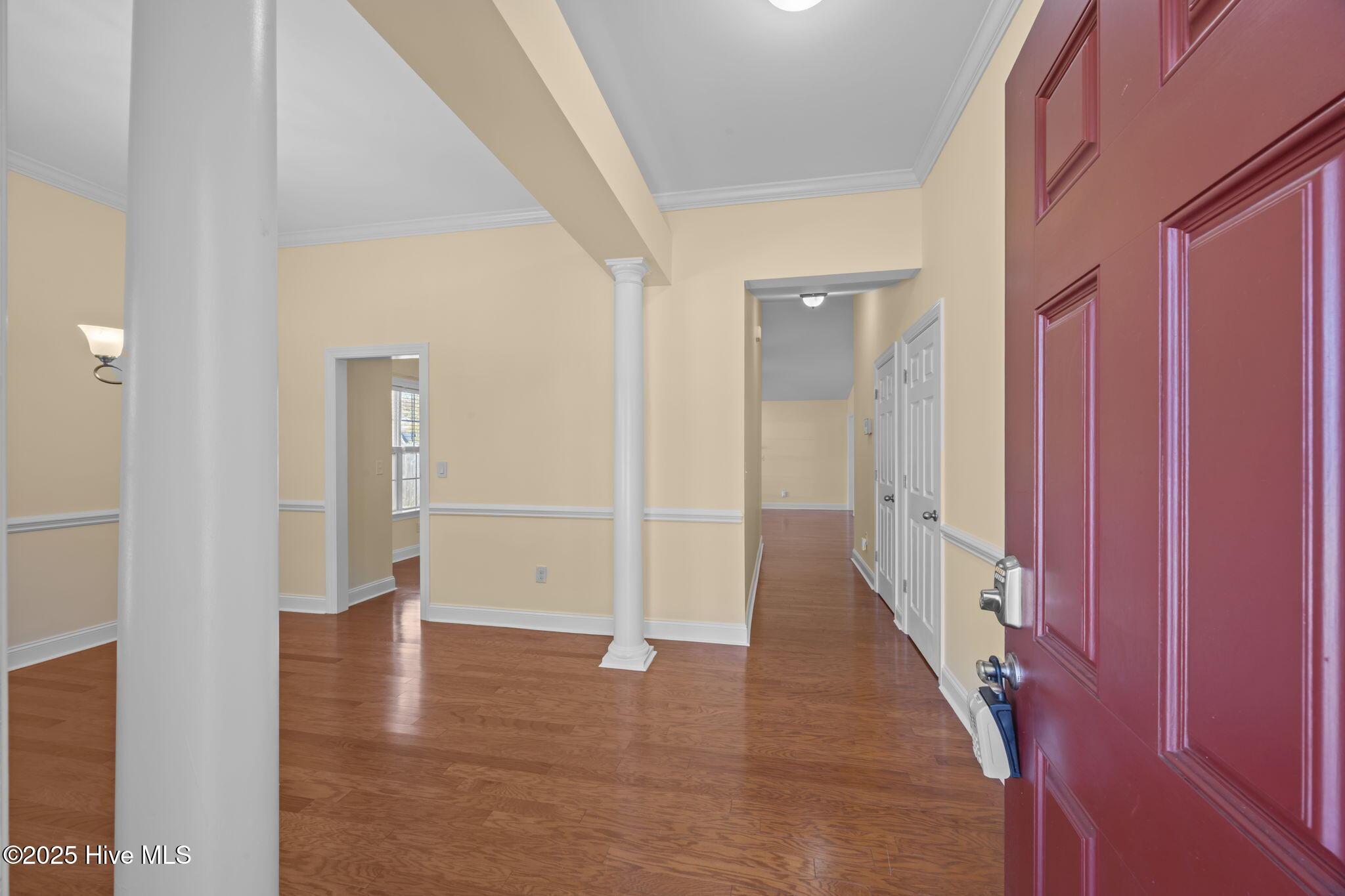 Image 3: 3-web-or-mls-0C0A4590