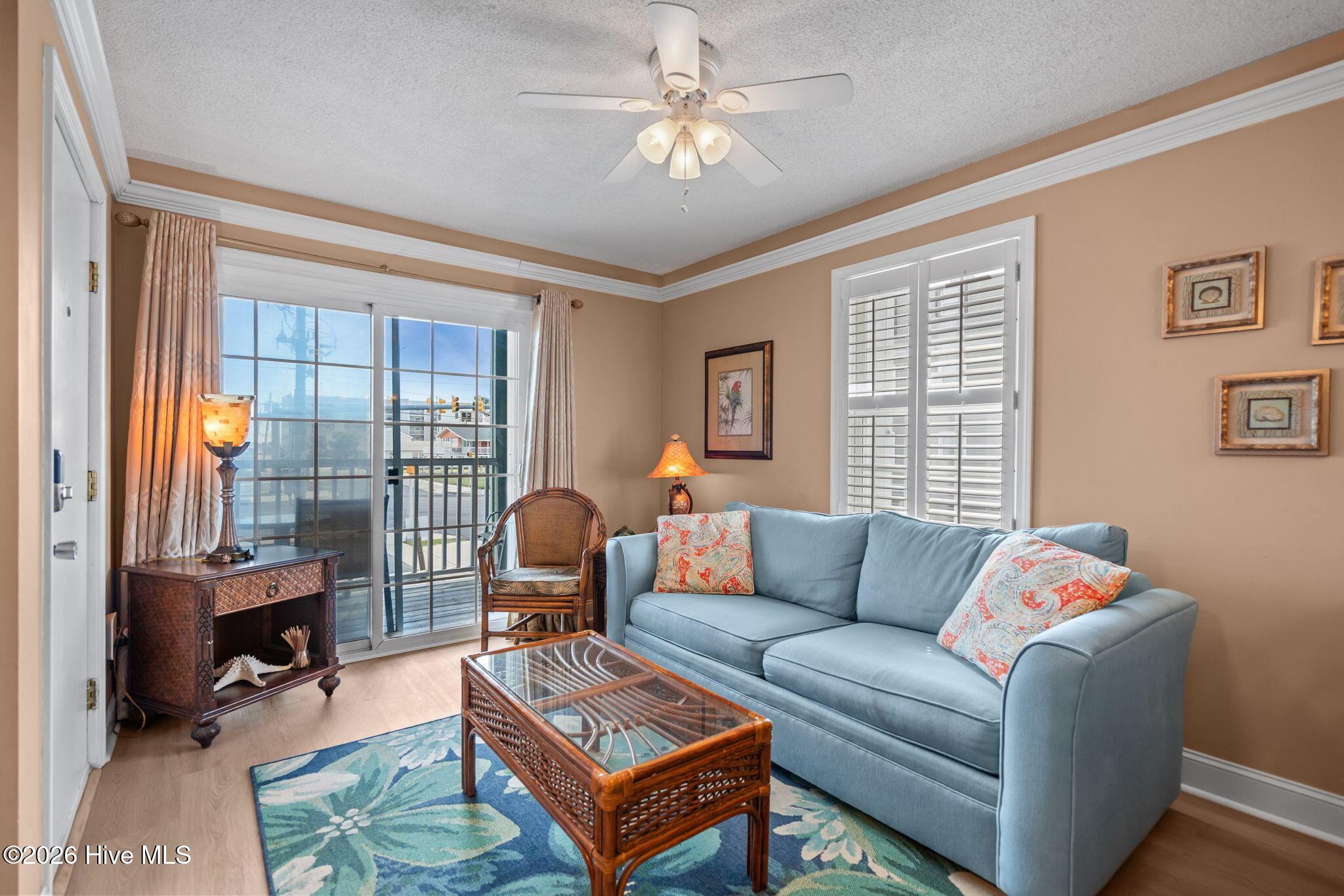 Image 3: 45-web-or-mls-DSC08070