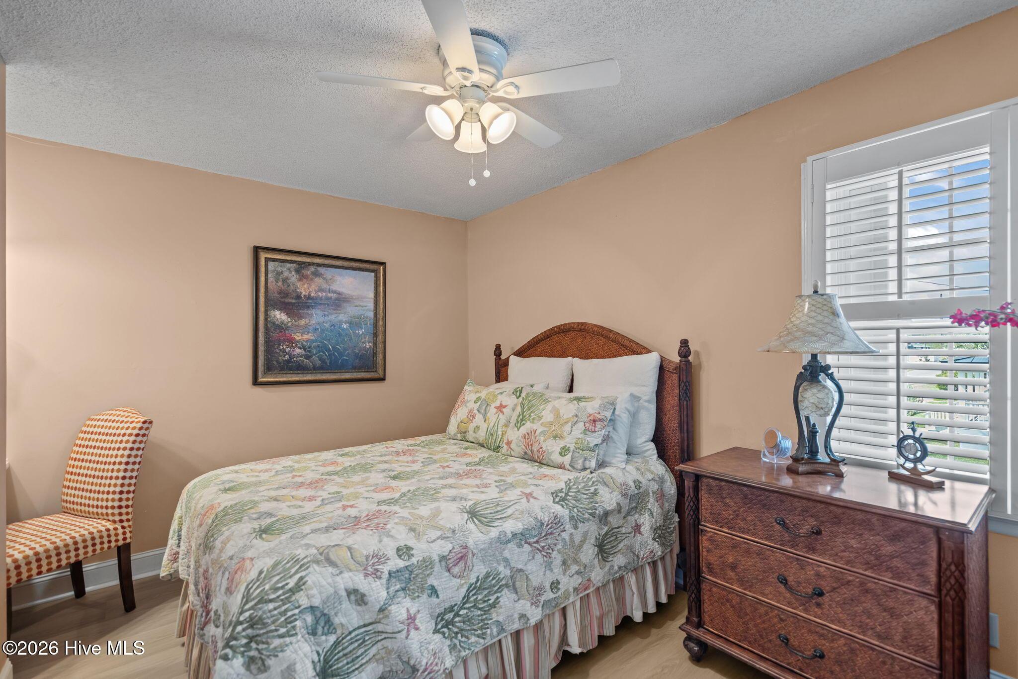 Image 4: 33-web-or-mls-DSC08028