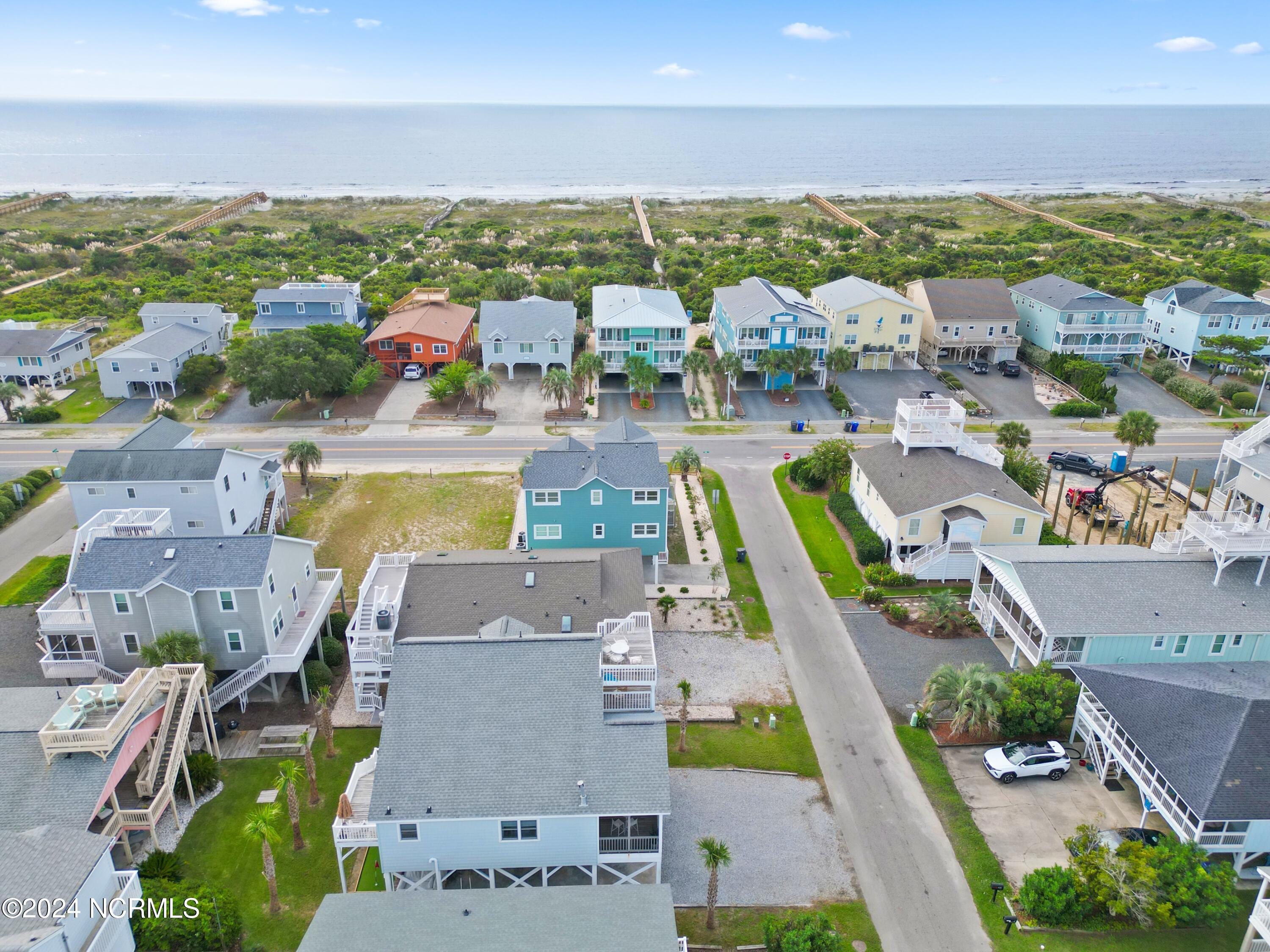 Image 2: 4th Row is close walk to the beach