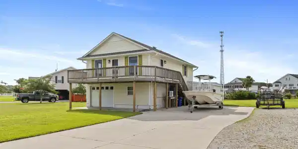 112 Dolphin Bay Estates