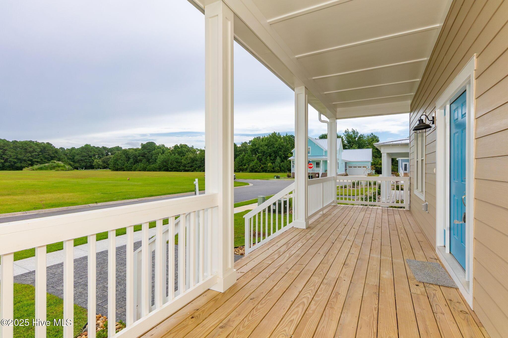 Image 3: 3-web-or-mls-cchadwick-visuals-203-villa