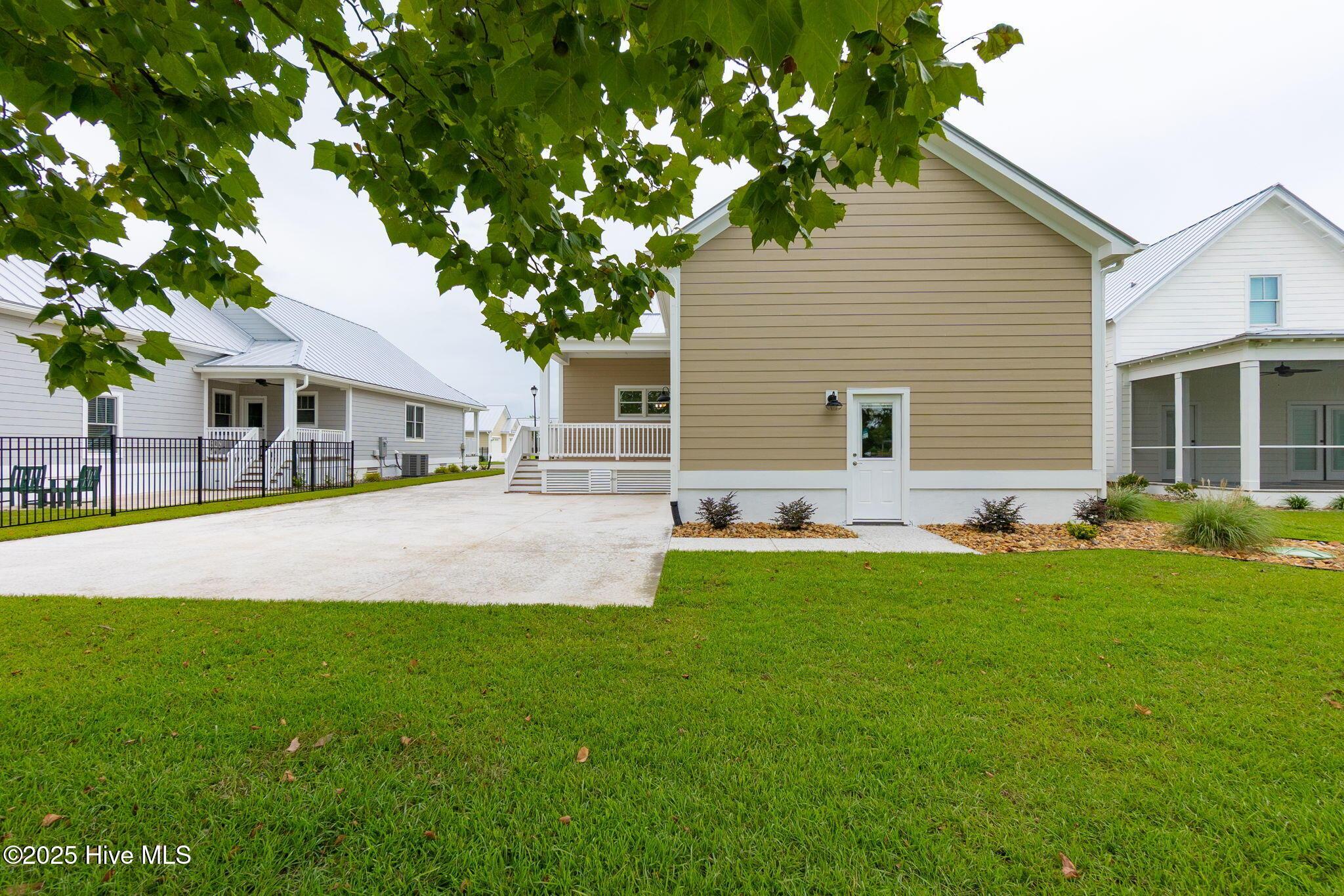 Image 4: 34-web-or-mls-cchadwick-visuals-203-vill