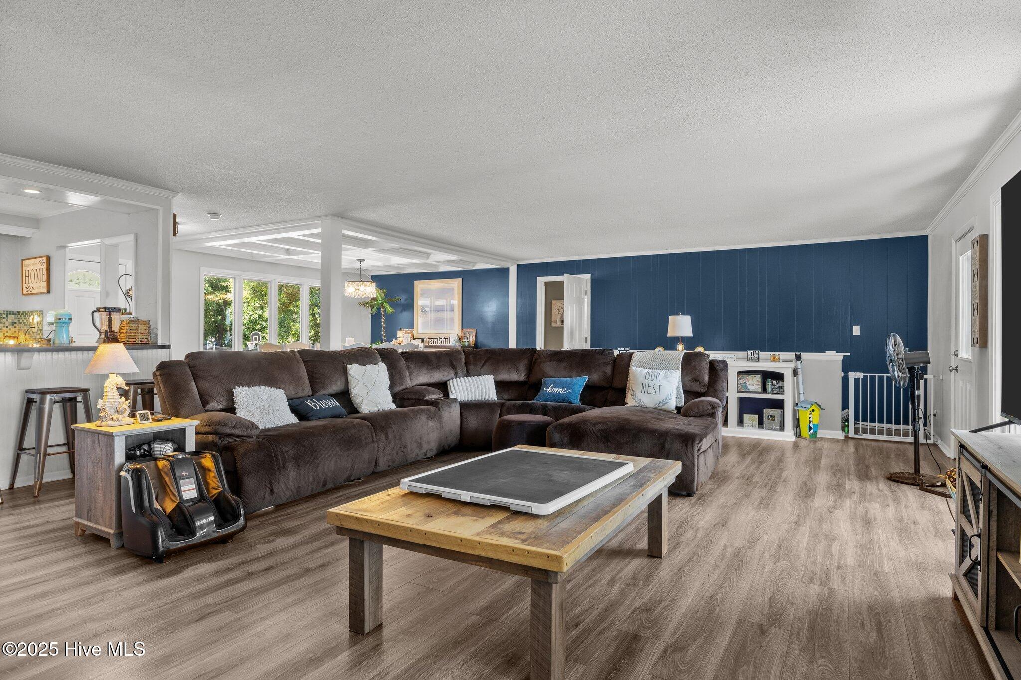 Image 3: 16-web-or-mls-1S3A3428