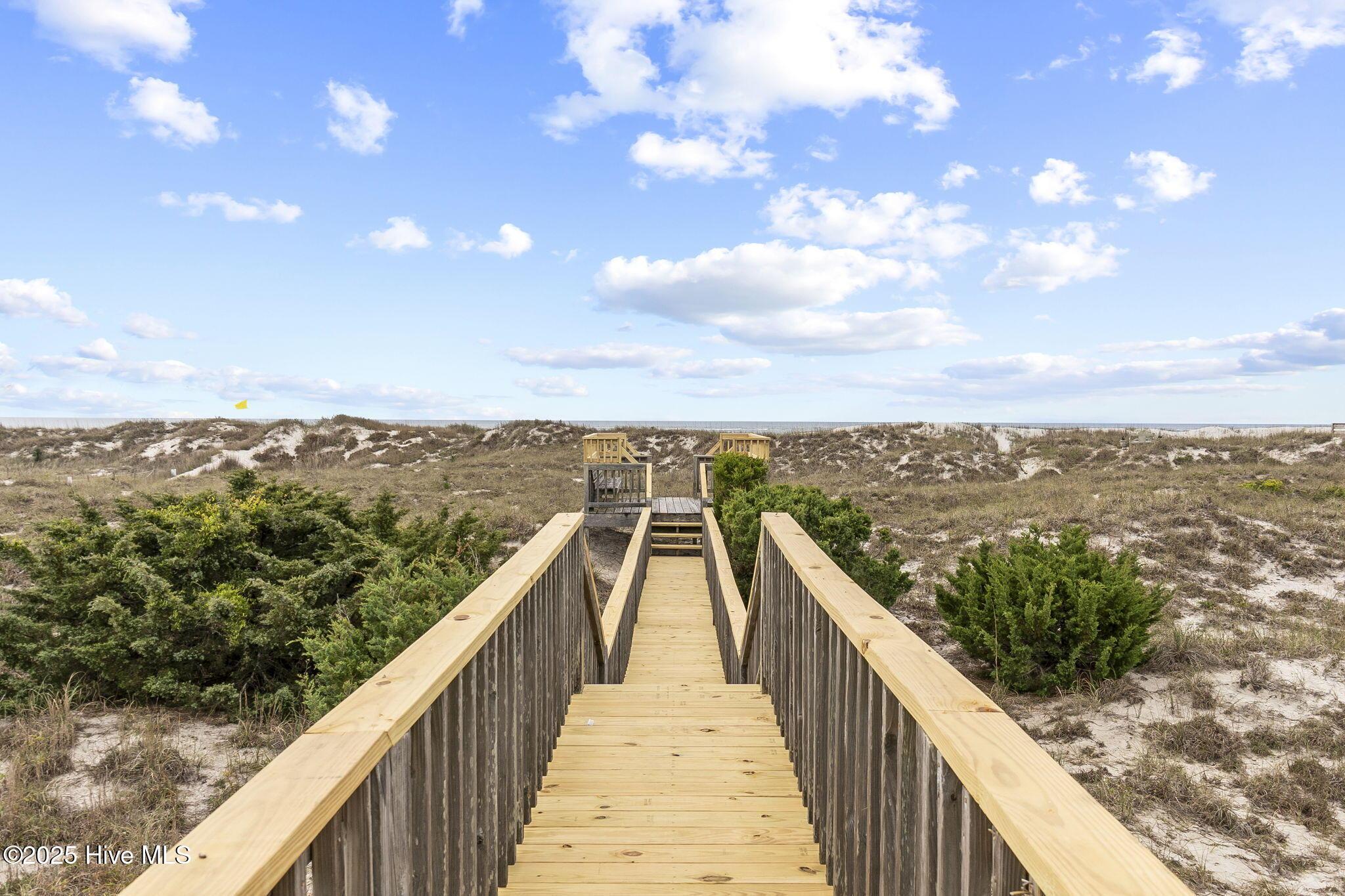 Image 4: Private boardwalk to the beach