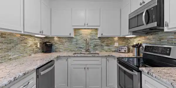 Image 4: 28-web-or-mls-BTS05834
