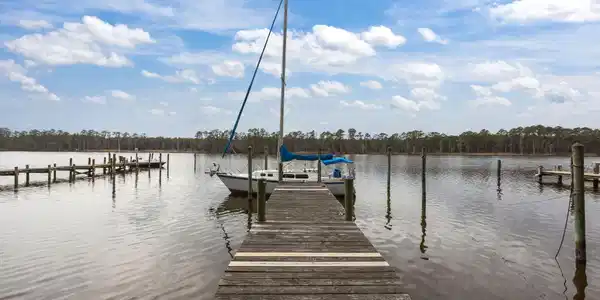 Image 2: Have your boat in your backyard