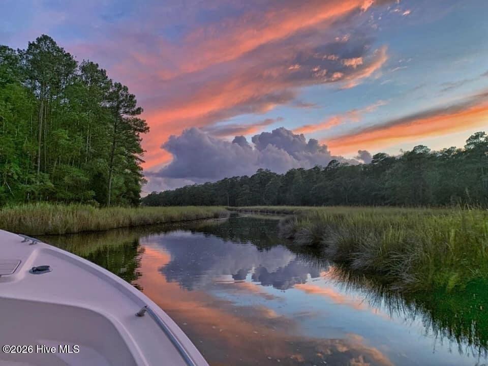 Image 4: Sunset Crusing