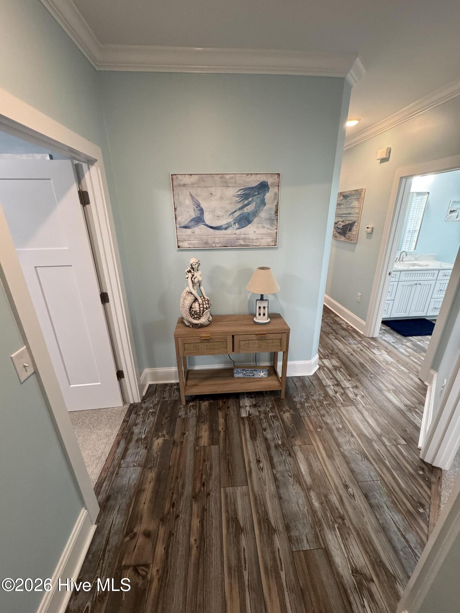 Image 3: Foyer