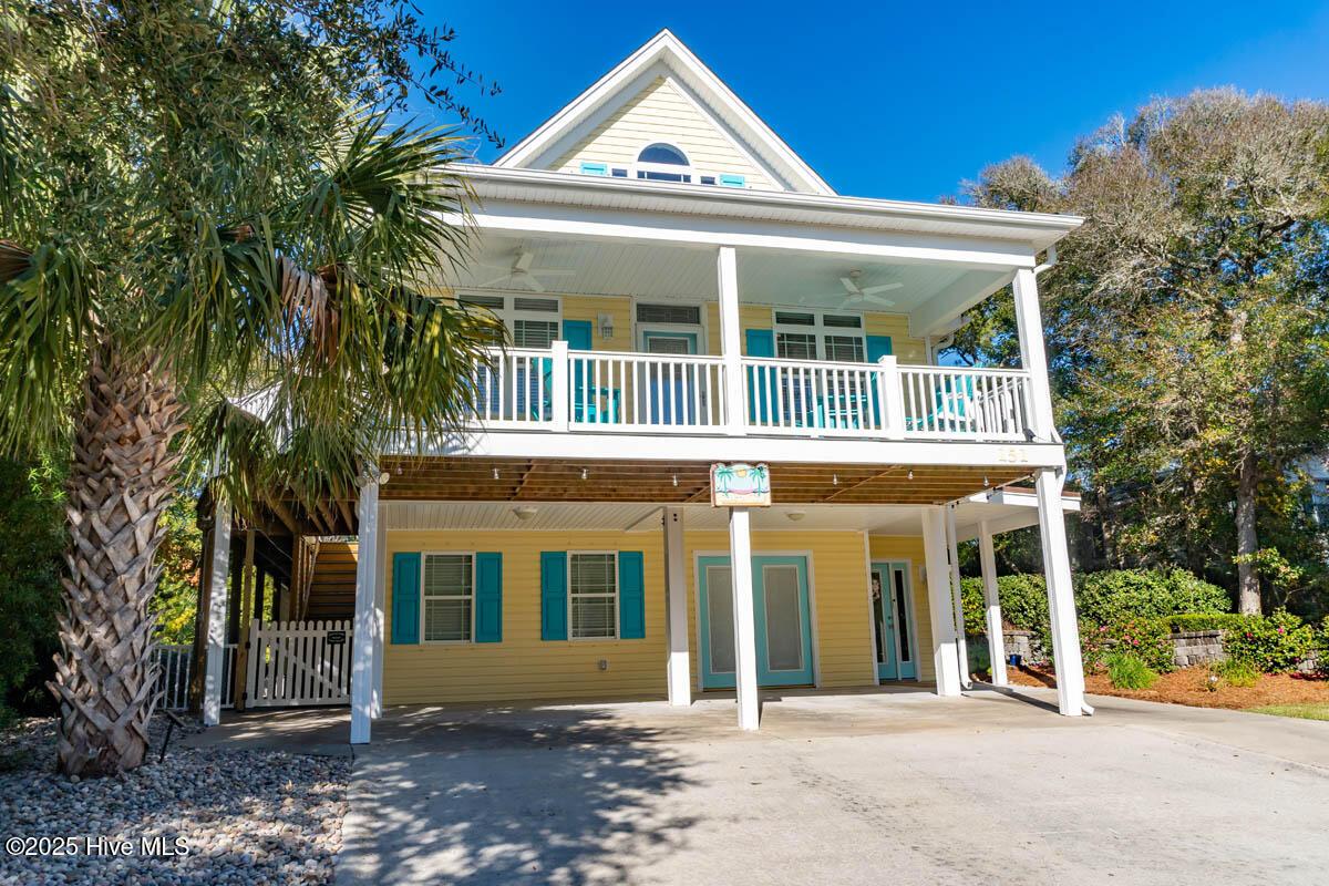 Image 4: Oceanside Home