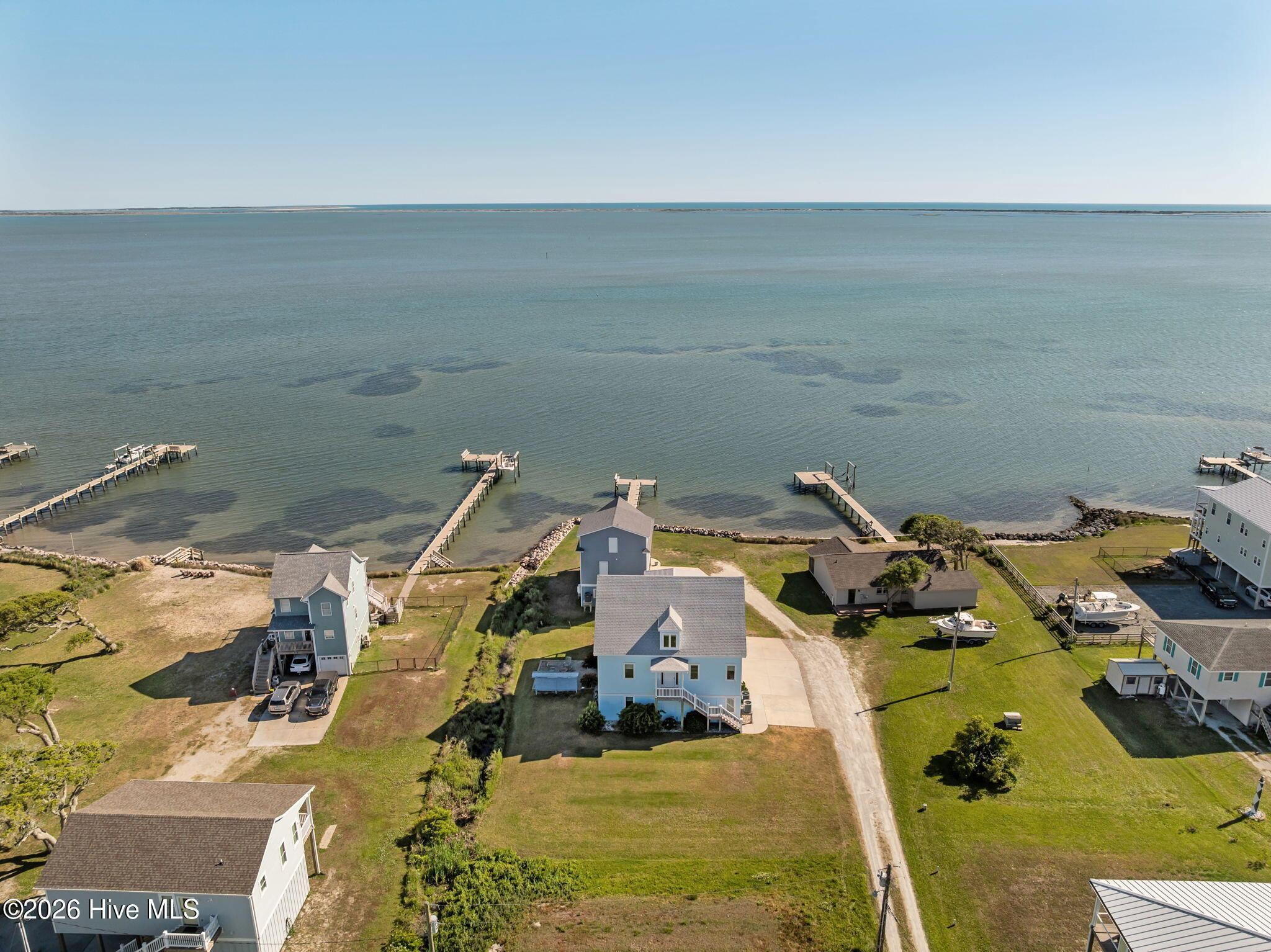 Image 2: 18-web-or-mls-117 Sandfiddler Ln 018