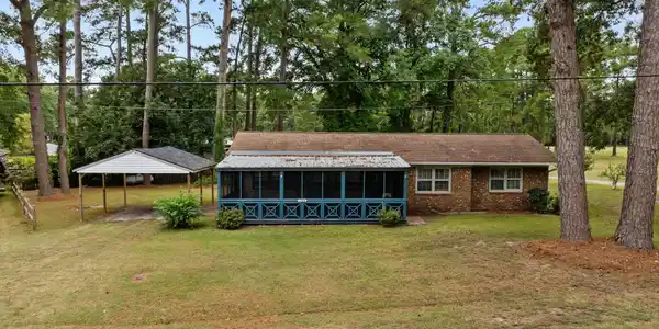 1186 Bayview Road