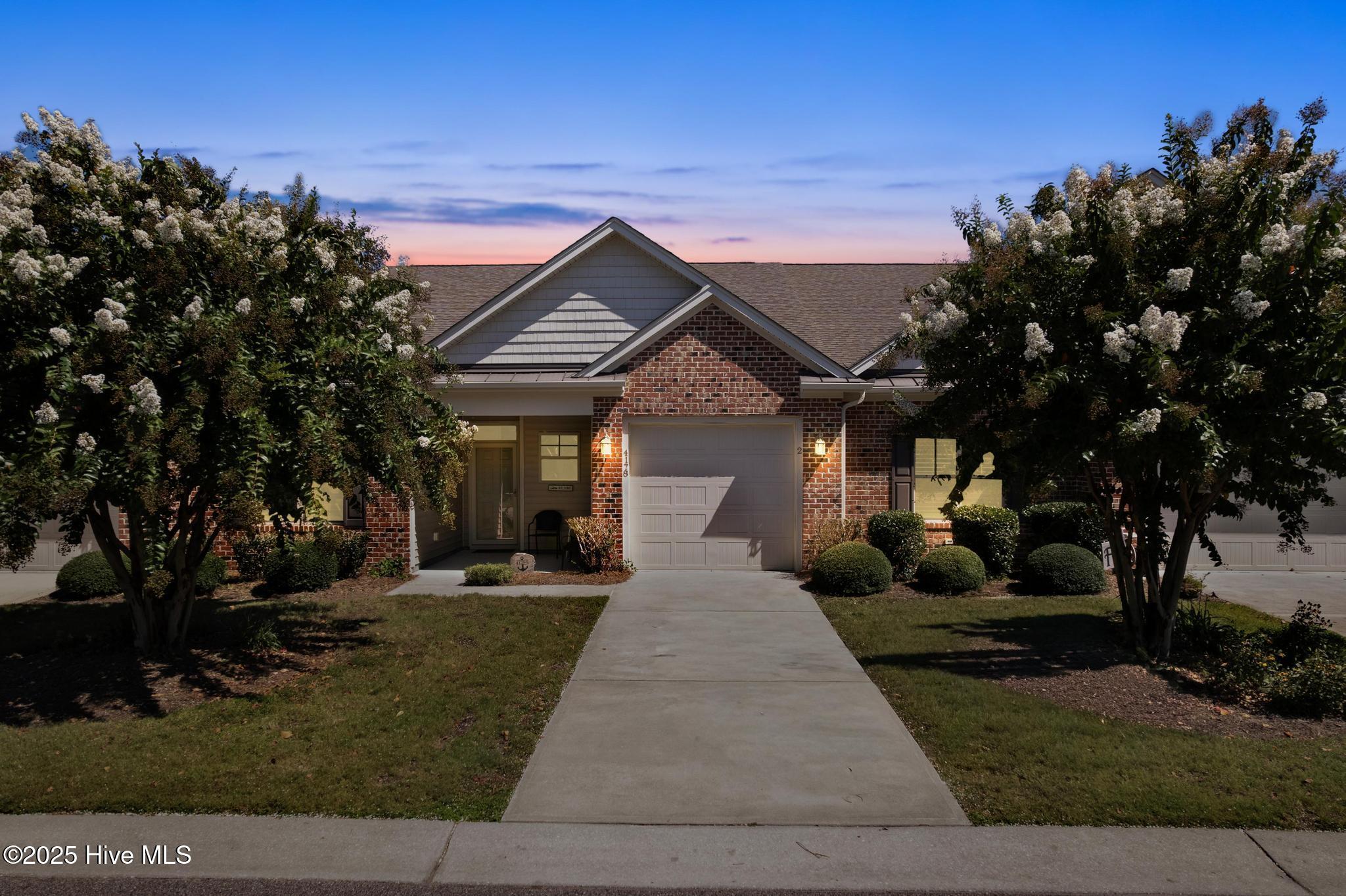Image 3: 4178 Cambridge Cove Unit 2-33