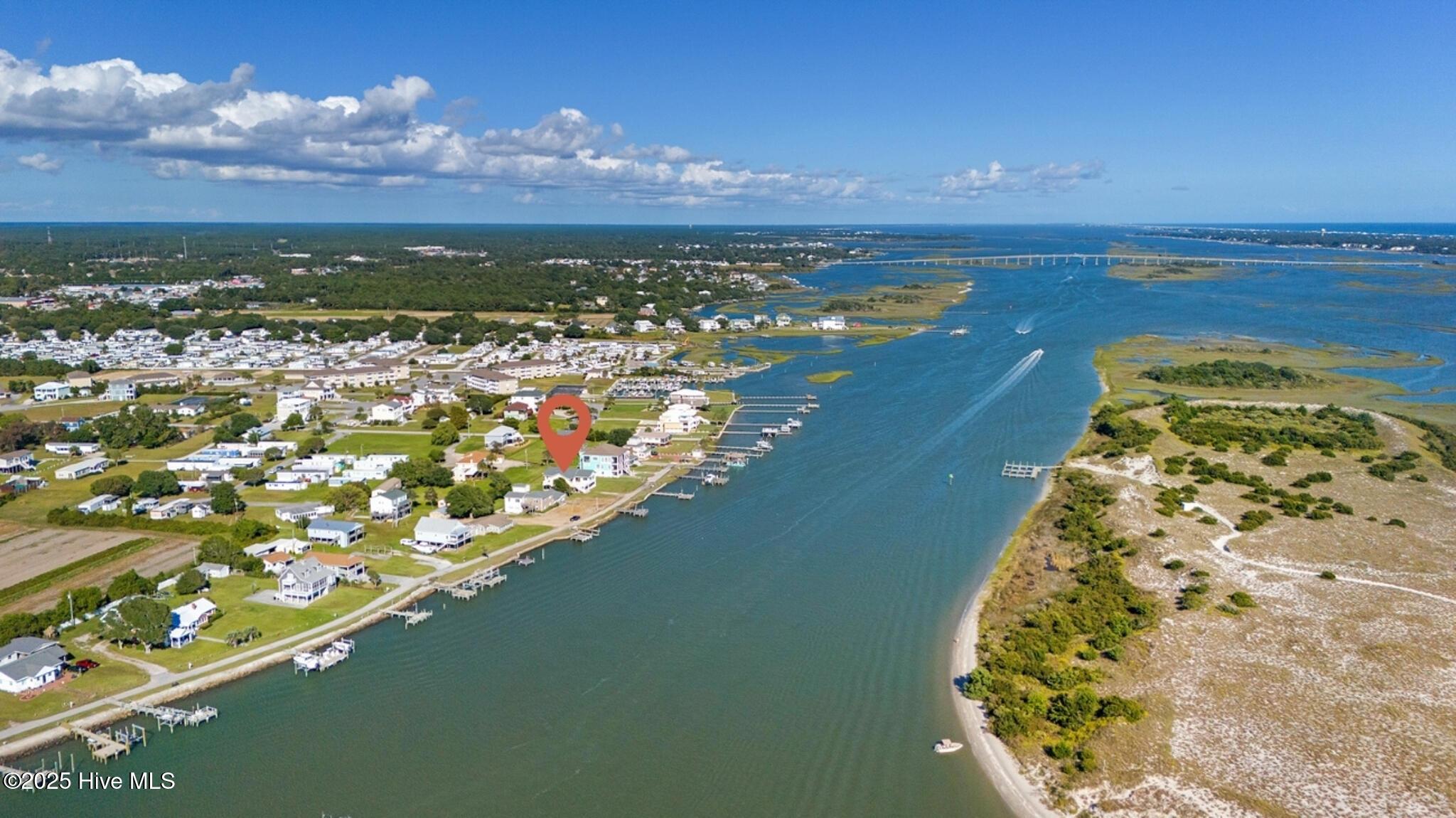 Image 2: Direct access to Bogue Sound