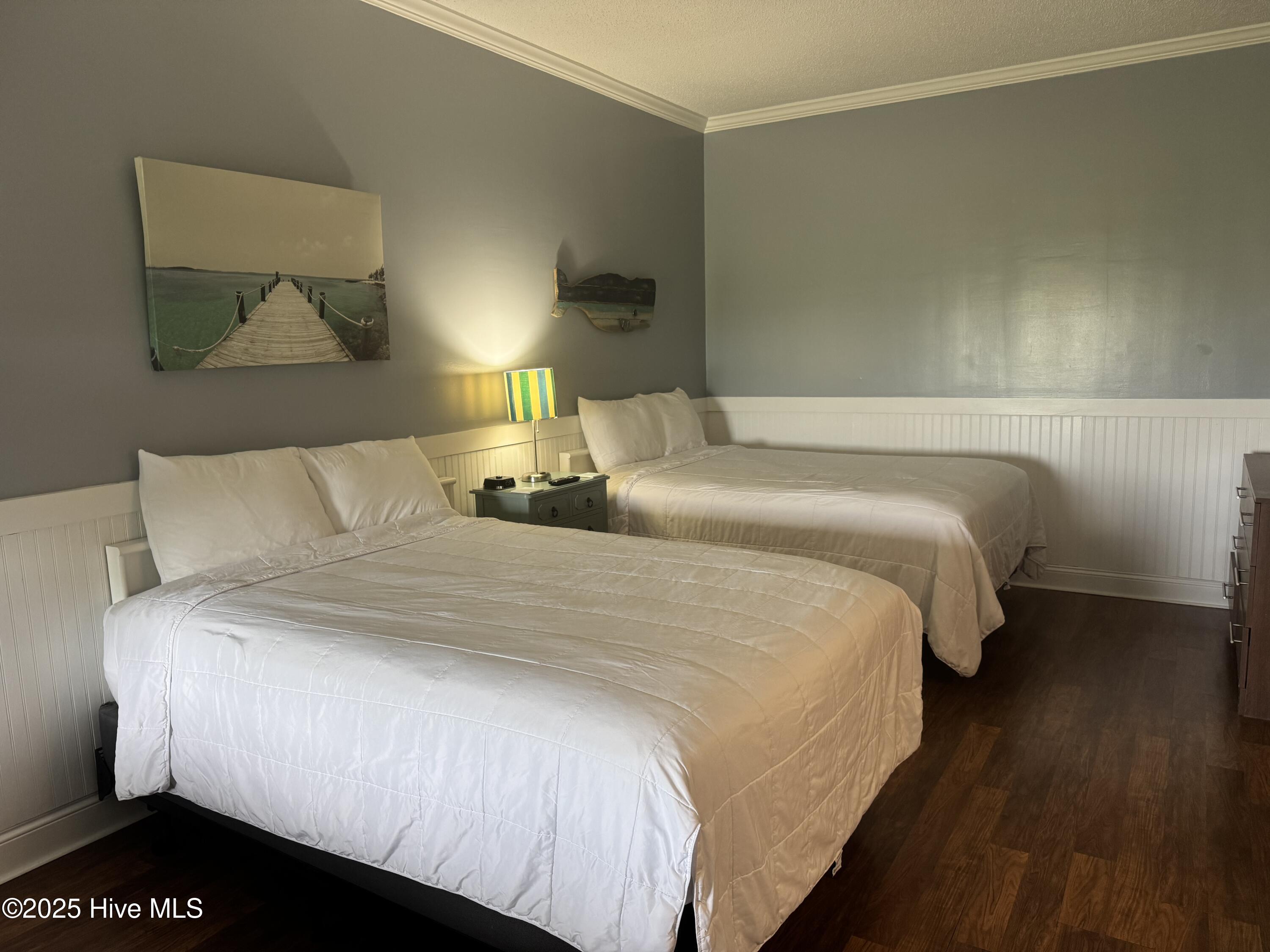 Image 3: Bedroom area