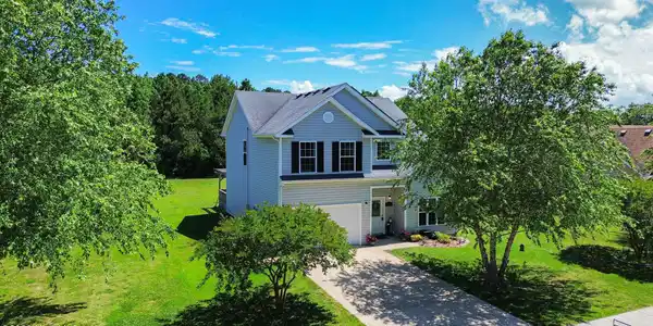 121 Laurel Woods Boulevard