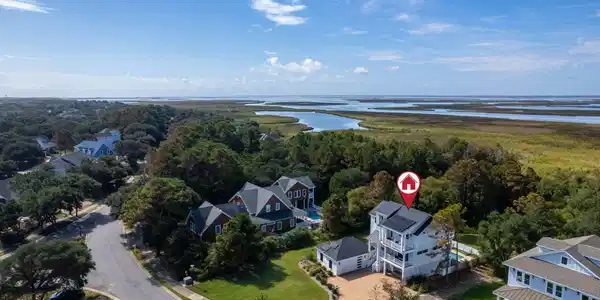 Image 3: 110-web-or-mls-768-Hunt-Club-Dr-Aerial-L