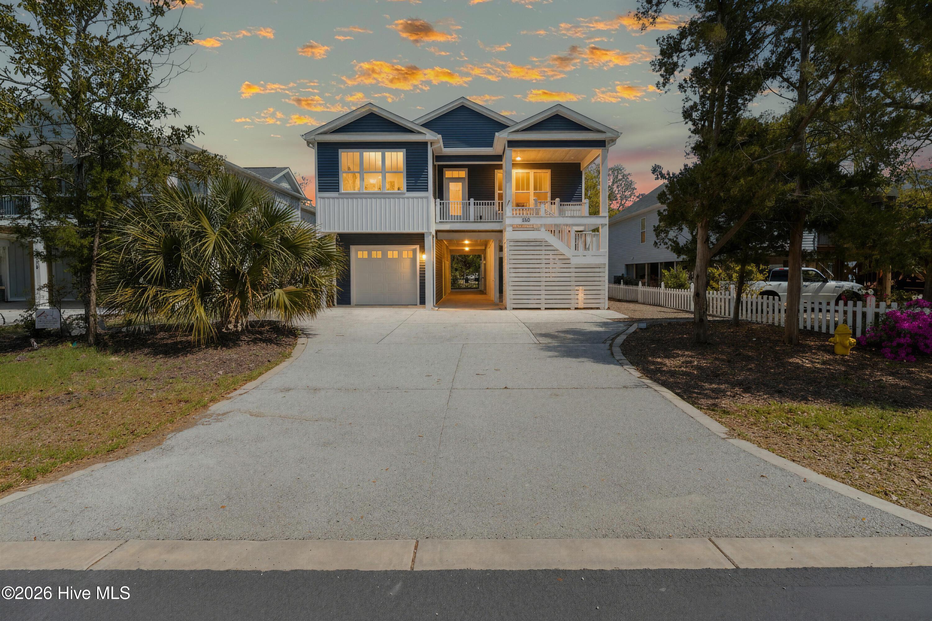 Image 4: 228 NE 38th St-1_Dusk
