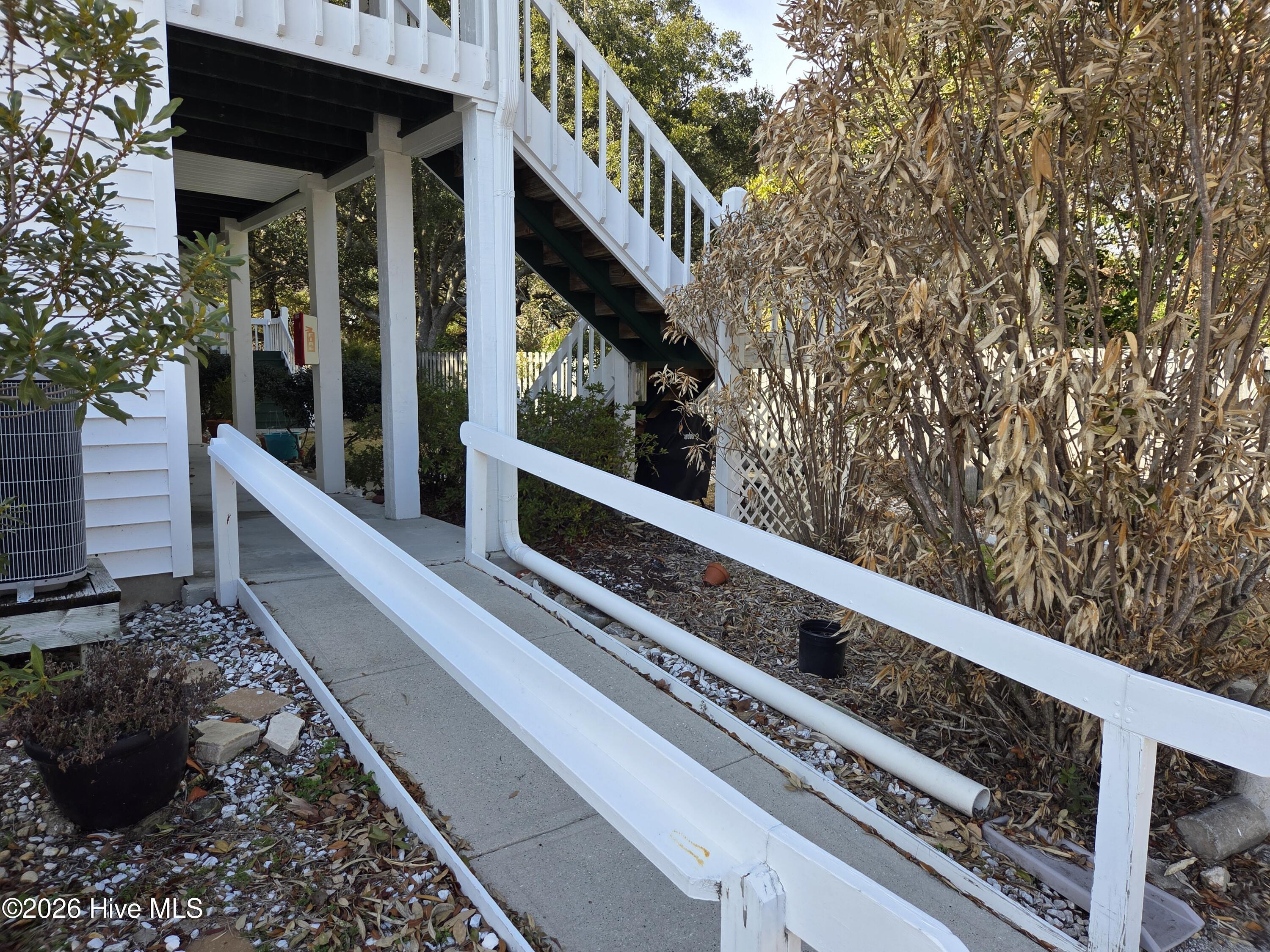 Image 3: Backside ramp to unit F