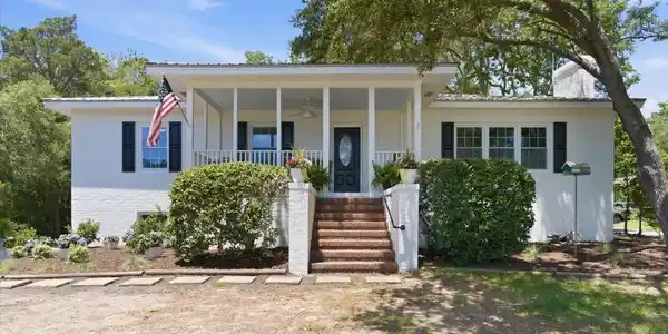 Image 2: 02-Front Exterior