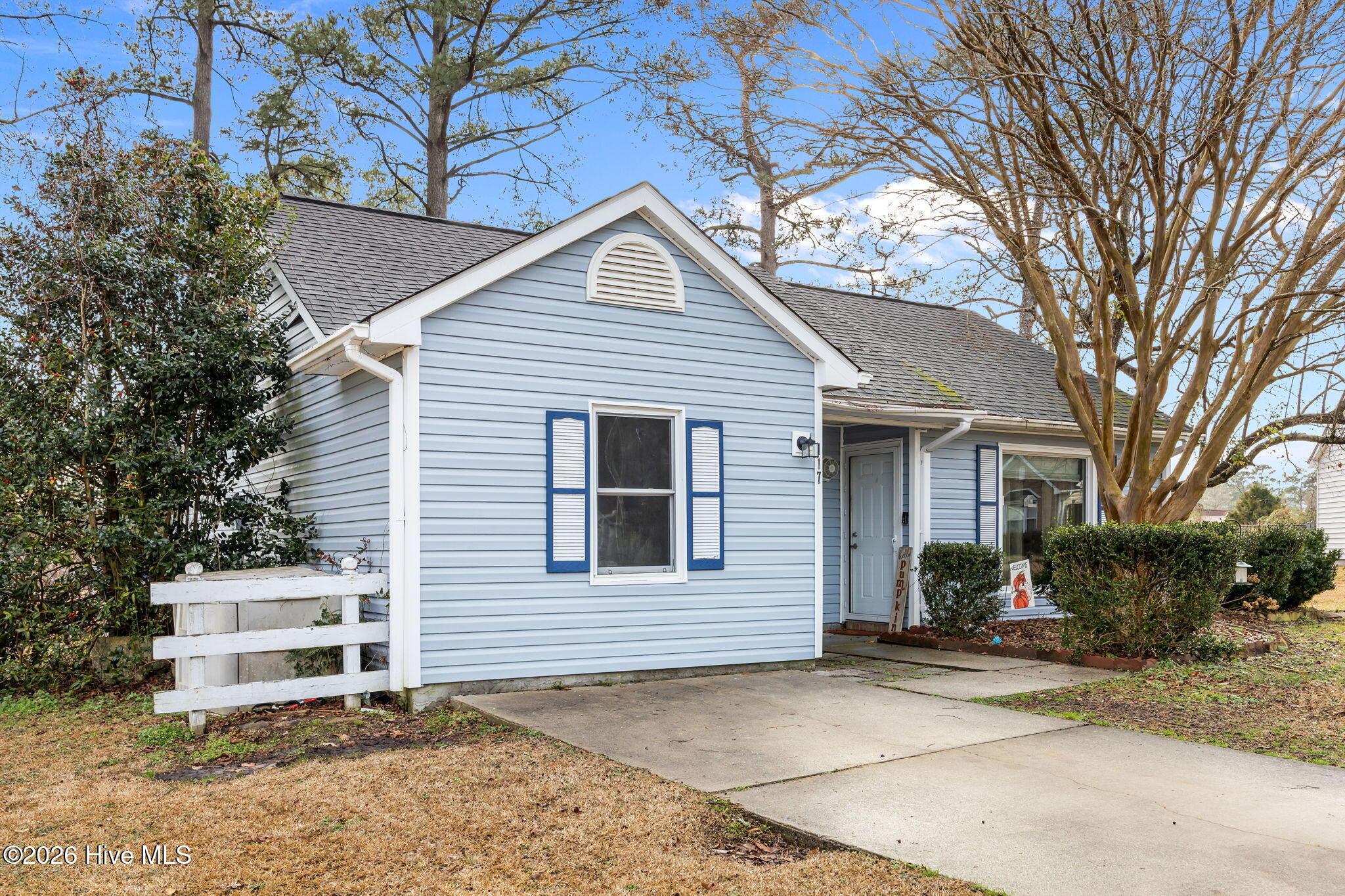 Image 3: 2-web-or-mls-117 Tiffany Pl. 110