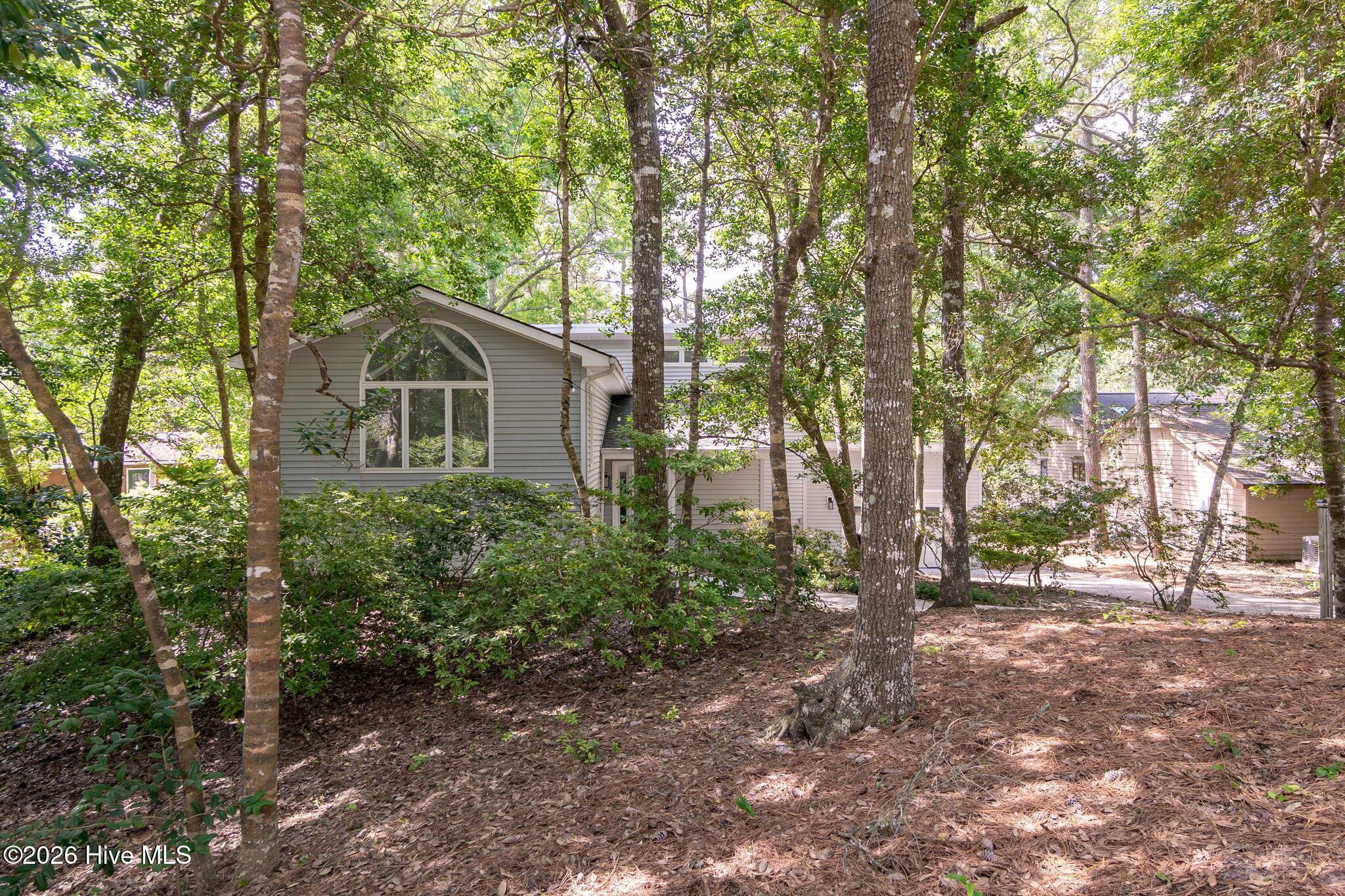 Image 3: 3-web-or-mls-chadwick-visuals-121-white-
