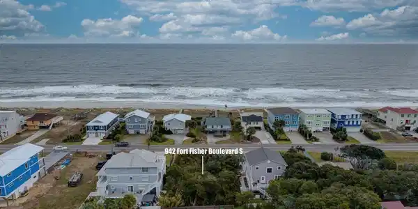 942 Fort Fisher Boulevard S