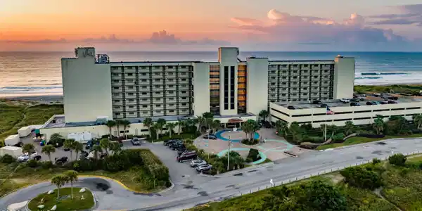 Image 2: Shell Island Resort 720 2
