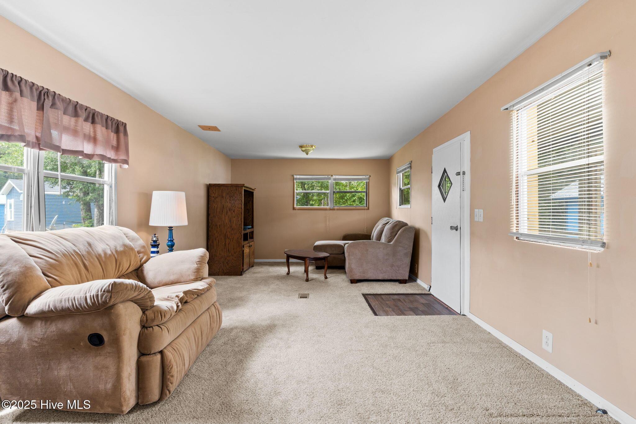 Image 4: 14-web-or-mls-Cammediallc.com-27