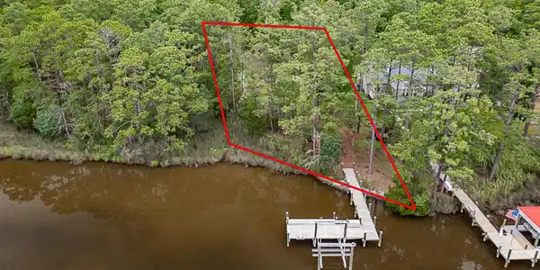 Image 3: Aerial Front Dock