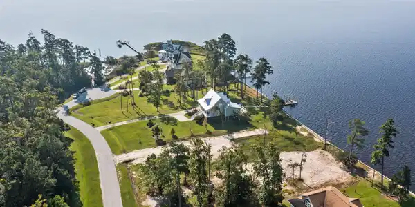 Lot 7 Commodore Point