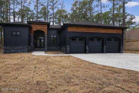 922 Crooked Creek Drive