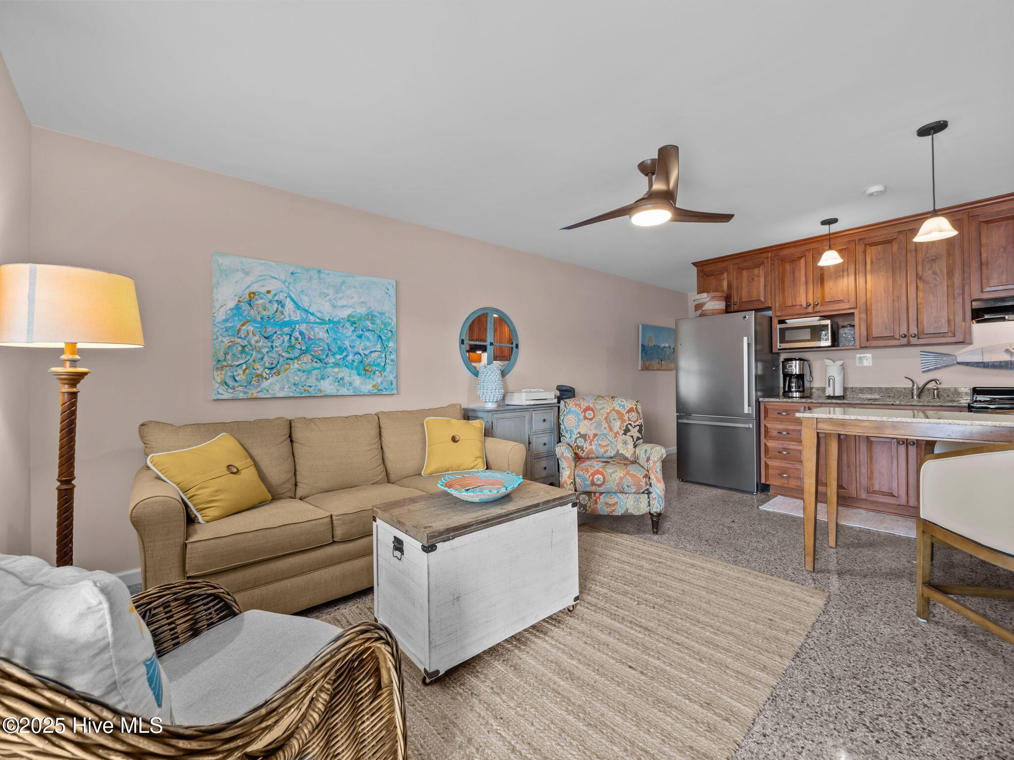 Image 3: 22-web-or-mls-PB199500