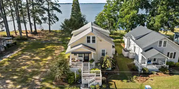 1039 Bayview Road