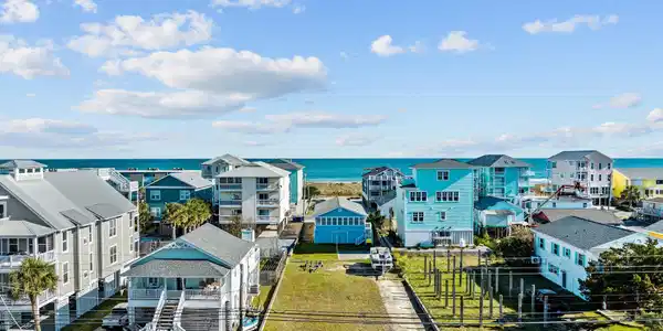 Image 2: 1-web-or-mls-DJI_0469
