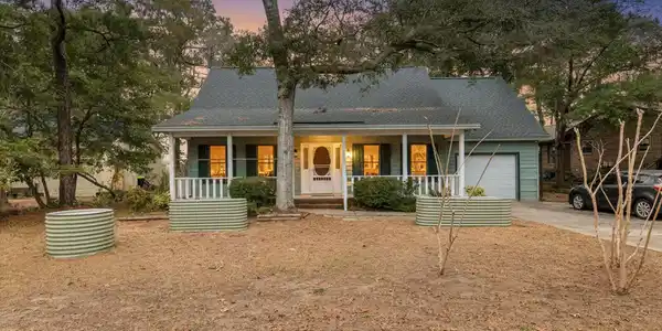 1104 Elizabeth Drive