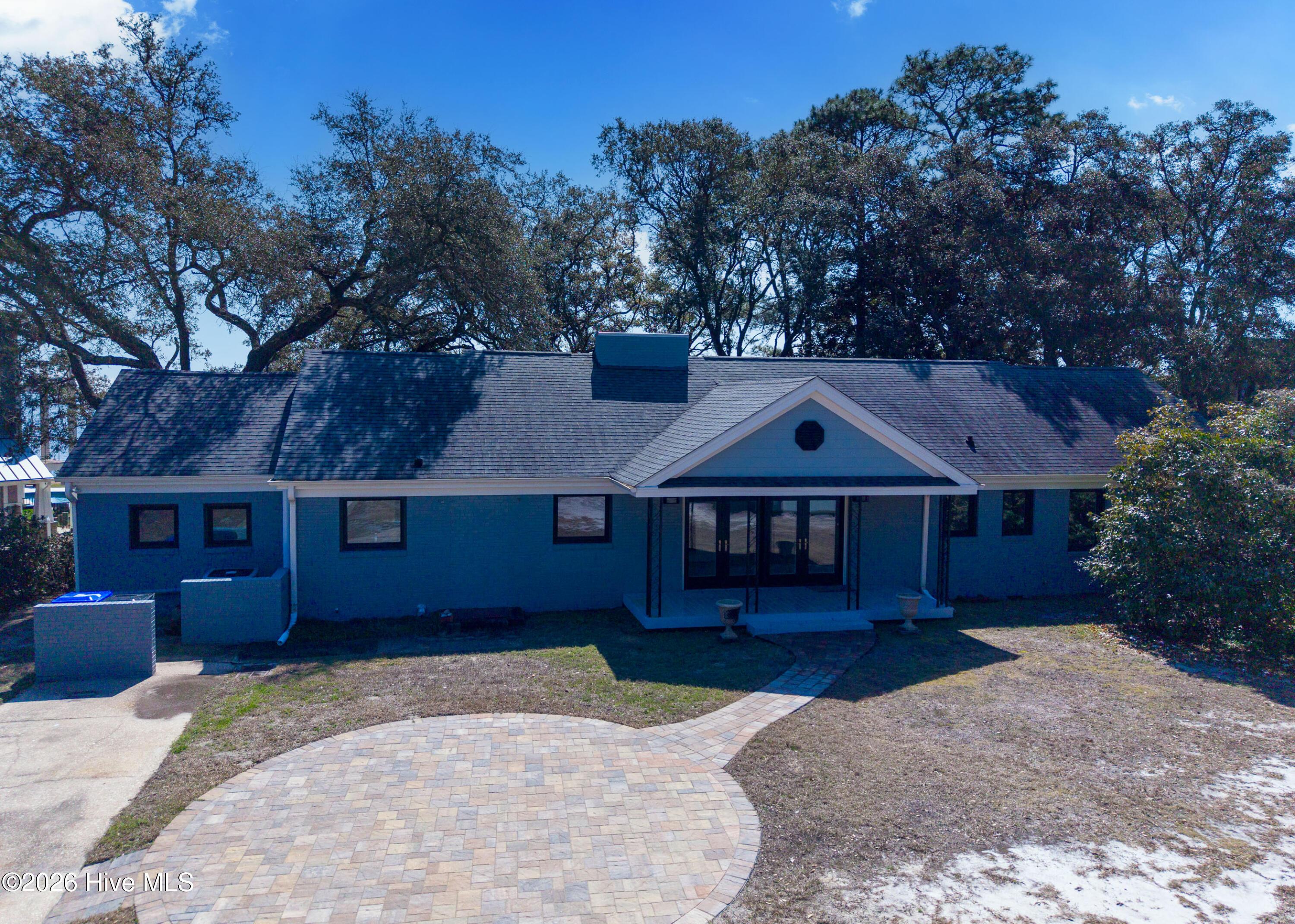 Image 3: 304 River Rd MLS-3