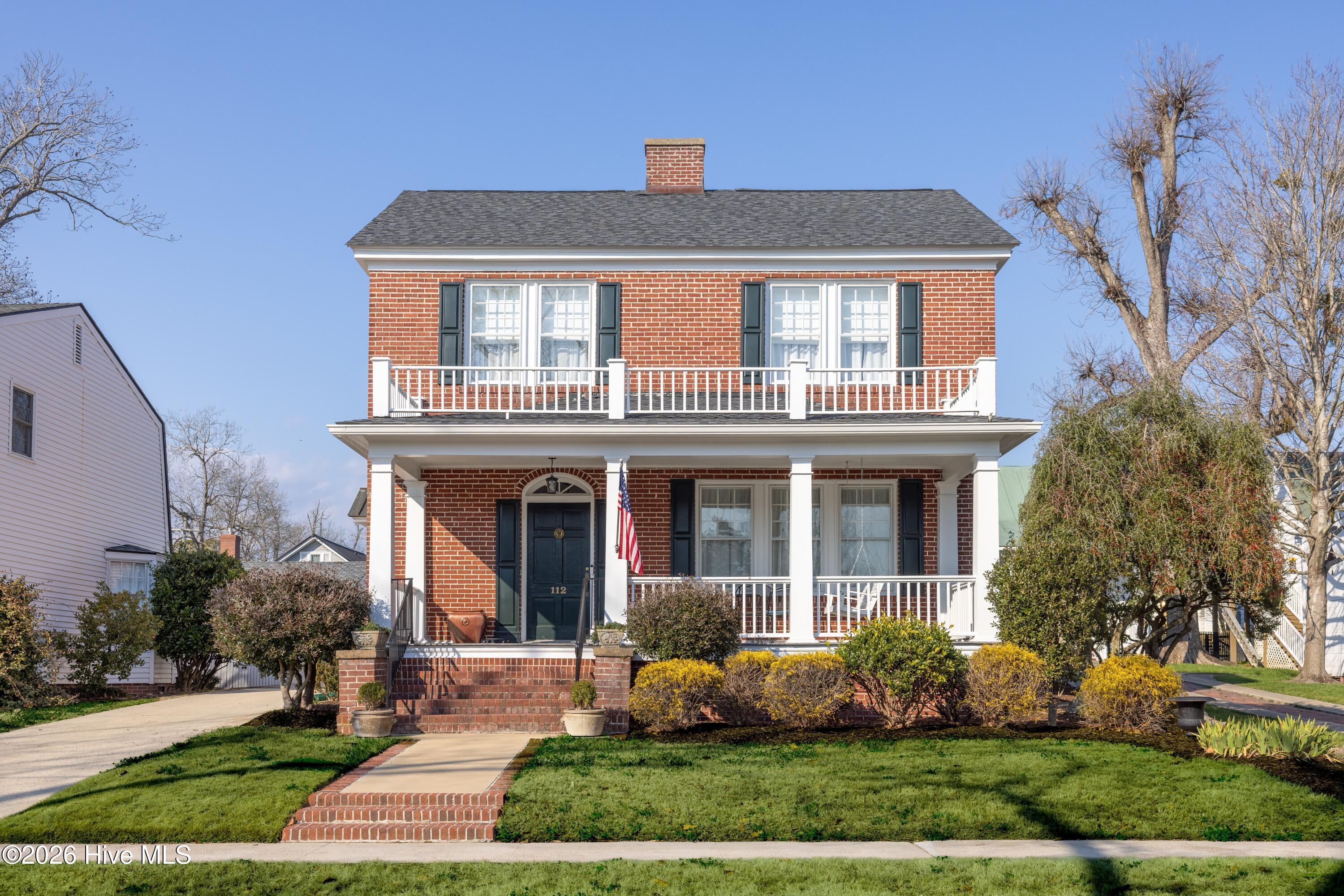 Image 3: 112 Blount St-06